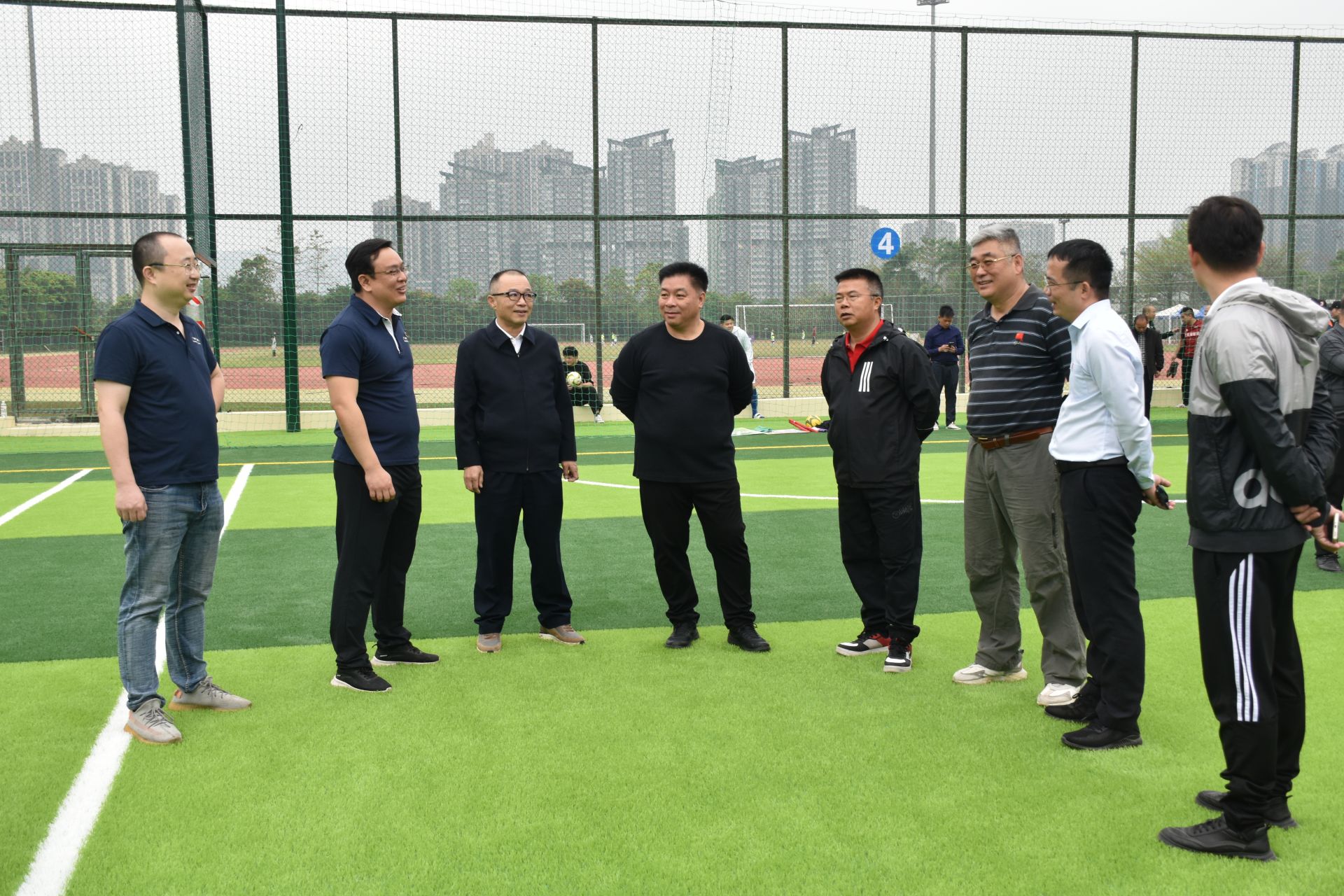 广西体育中心体育馆容纳多少人,广西体育场足球比赛