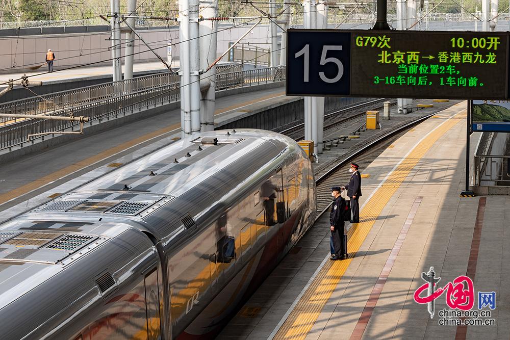 北京西至香港西九龙高铁列车首发,北京西到香港西九龙高铁是什么线