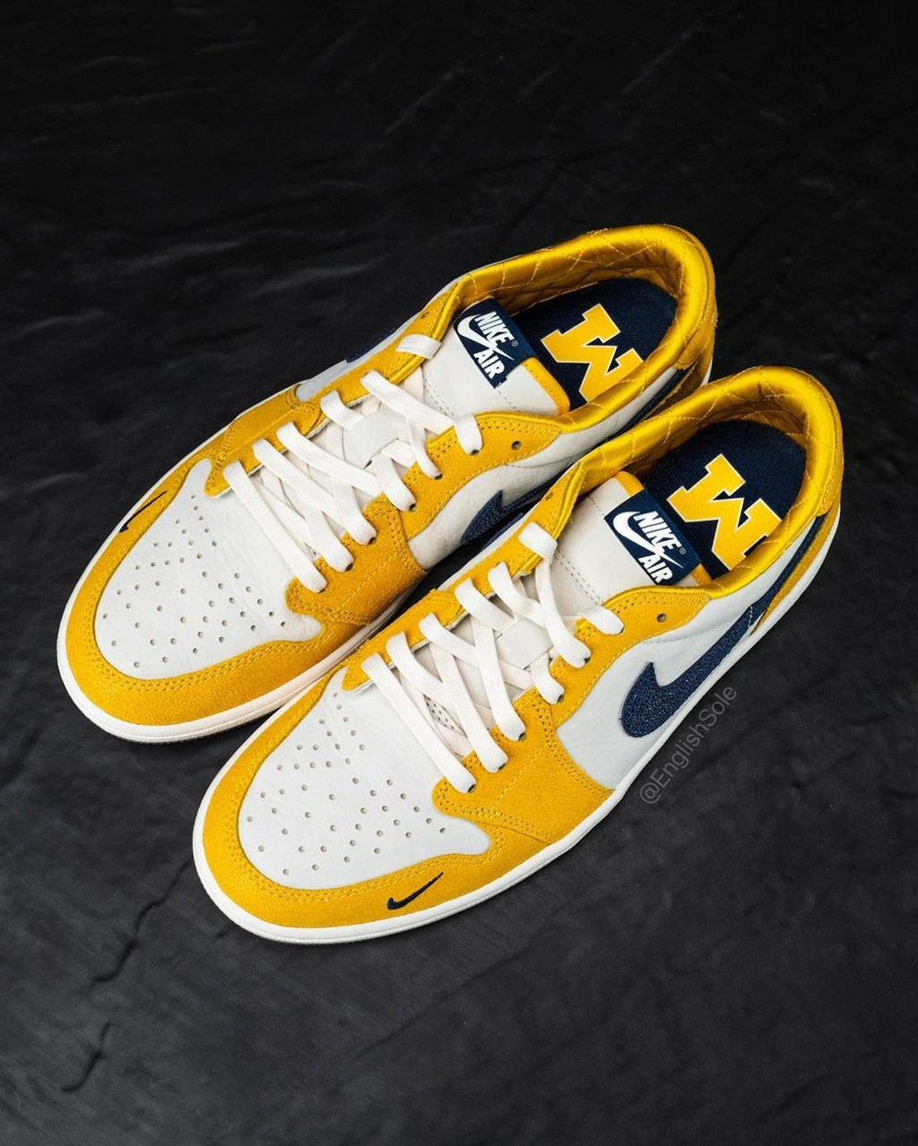 aj1大学新秀,aj1大学蓝白红