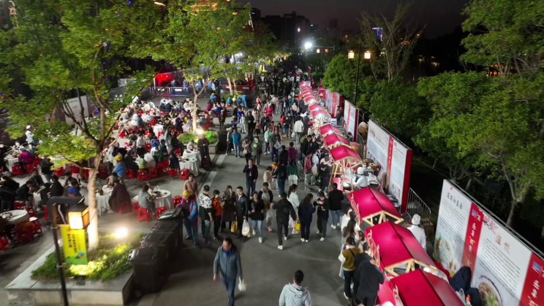 淮安万人龙虾节,淮安1415万人龙虾宴现场直播