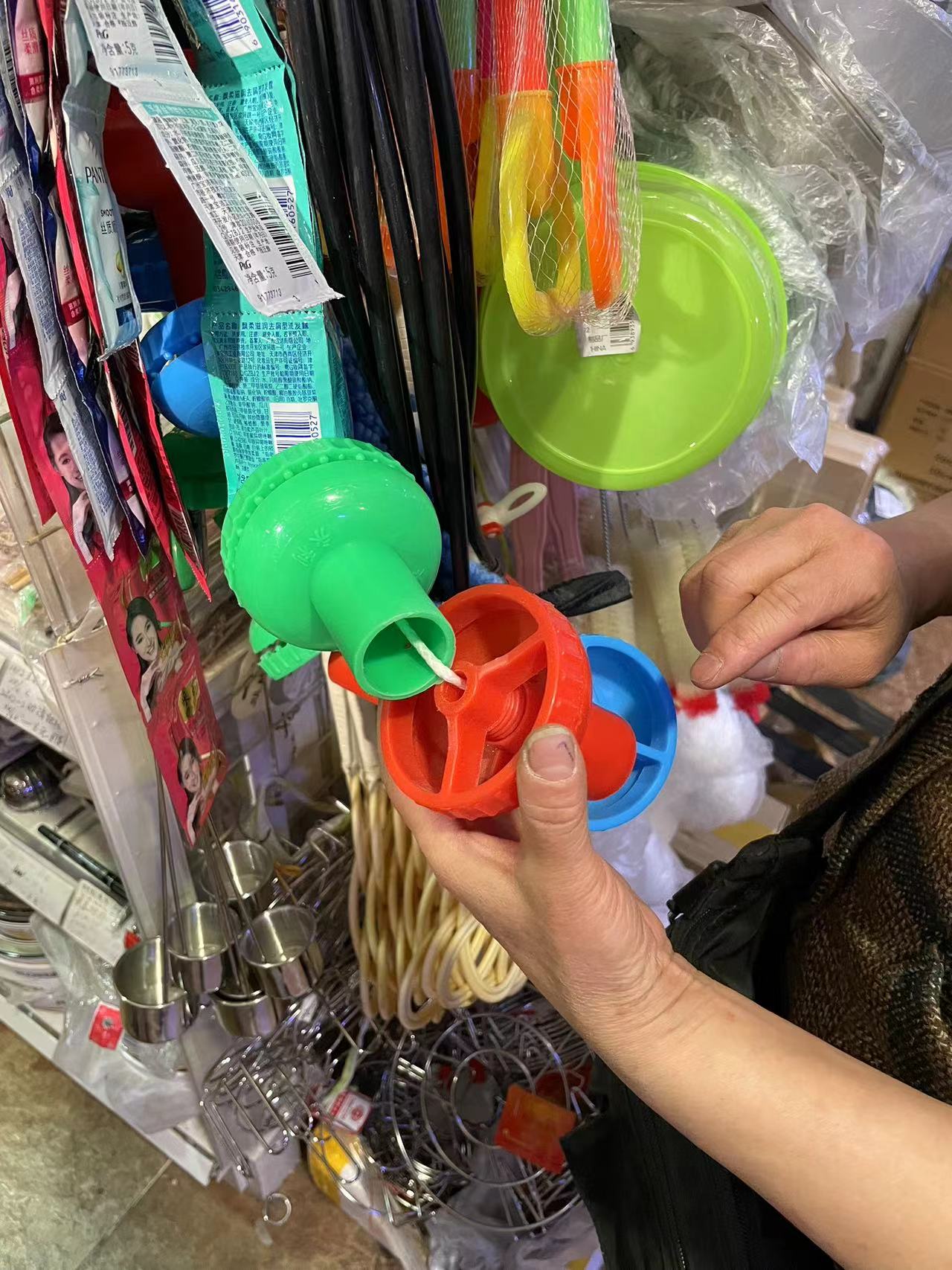 调查|专门为老年人开设的“买不到柜台”，在这都能买到什么？