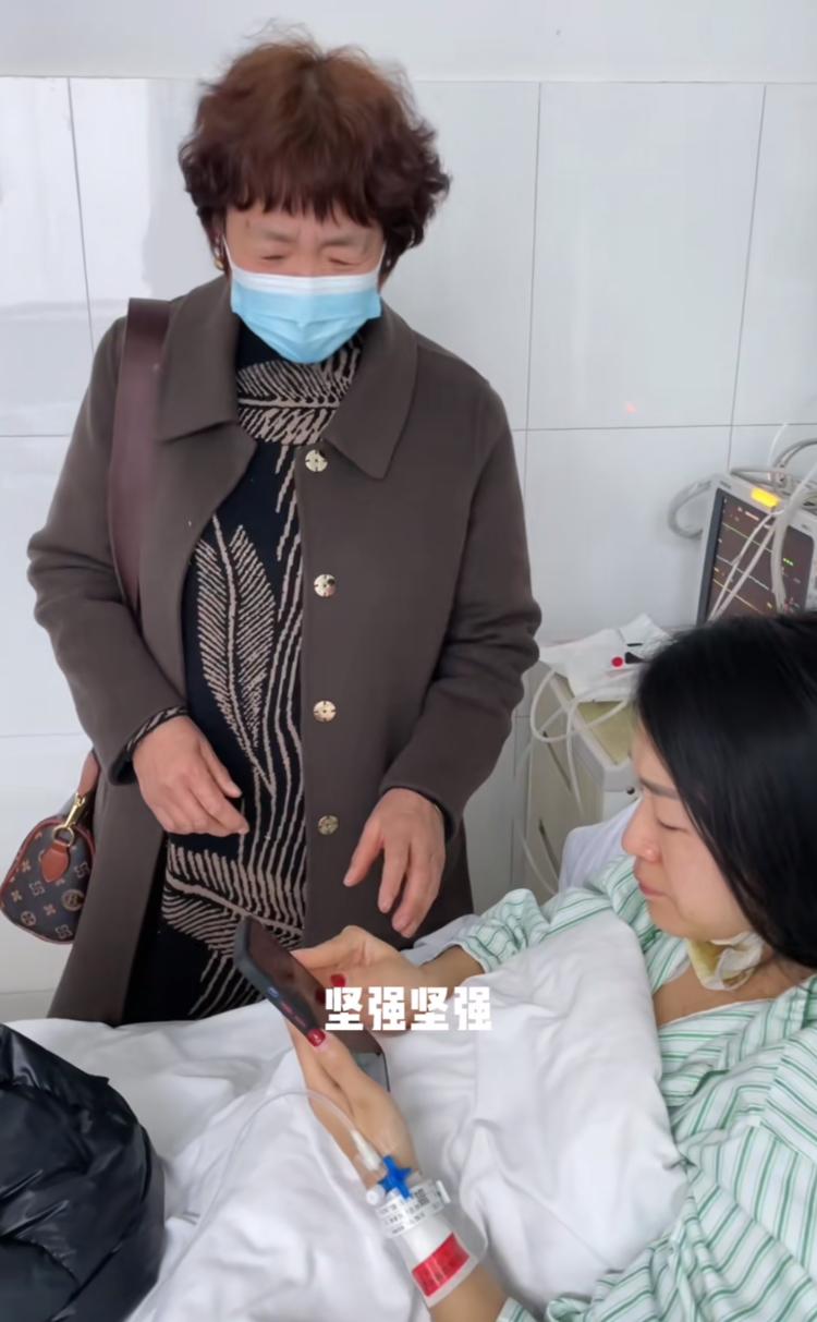 网红农民直播带货忙,三农农村网红直播带货