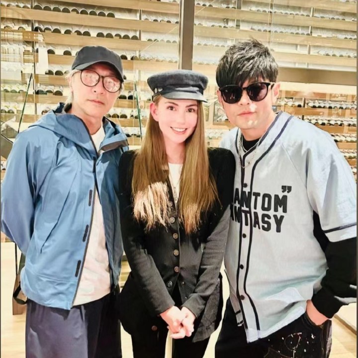 周杰伦稻香和jennie梦幻联动,西湖大爷和周杰伦梦幻联动了