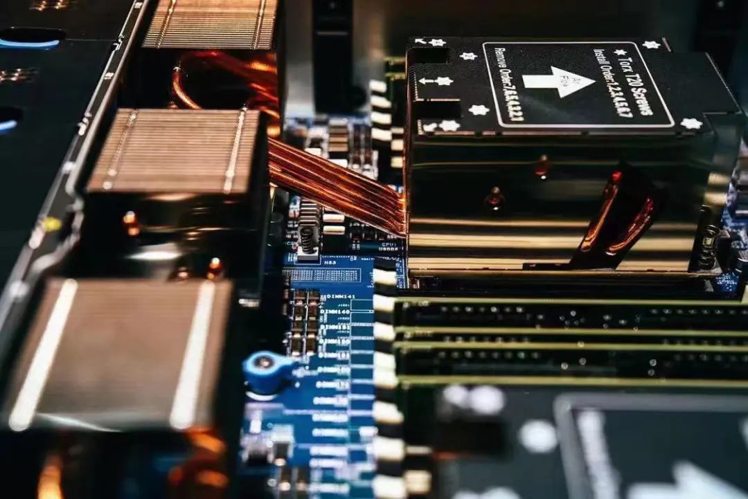 又一超级赛道价格战打响？阿里、腾讯、移动重磅宣布！行业或跟风降价，发生了什么？