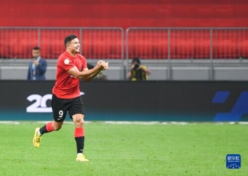 中超成都蓉城胜长春亚泰,中超成都蓉城队对上海