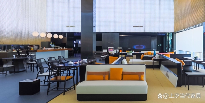 从最多3000家降到1300家，红木家具已经被年轻人抛弃了吗？