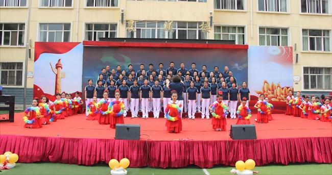 童心向党传承红色基因板报,童心向党传承红色基因朗诵