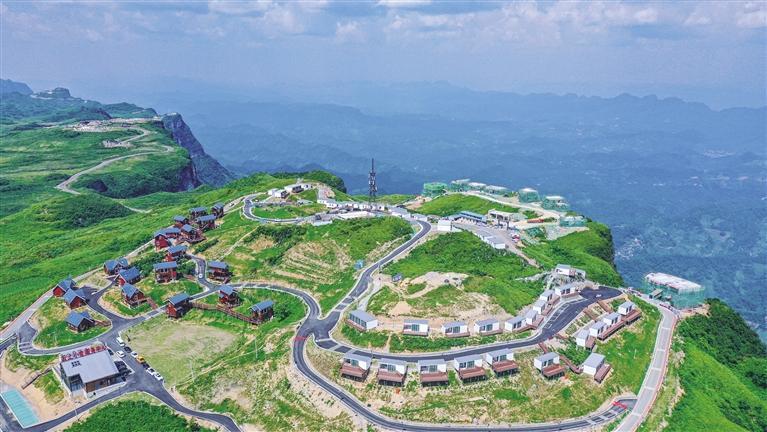 湖南省湘西州龙山县里耶镇八面山,湖南省湘西自治州龙山县的八面山