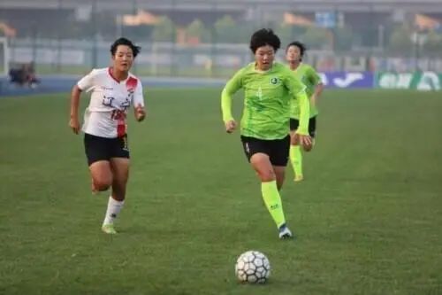 济南市历城二中女足,济南历城二中女足队16号