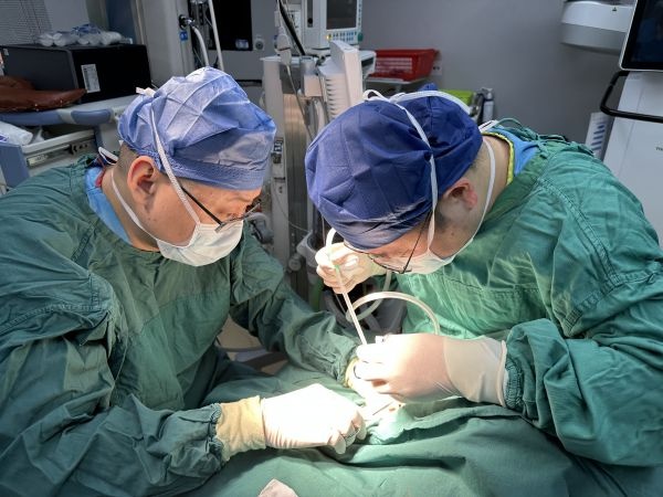 女子打耳洞长出蚕豆疙瘩,女生打耳洞长蚕豆疙瘩