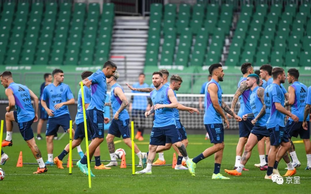 梅西亮相仪式震撼剪辑,曝梅西缺席阿根廷队训练视频