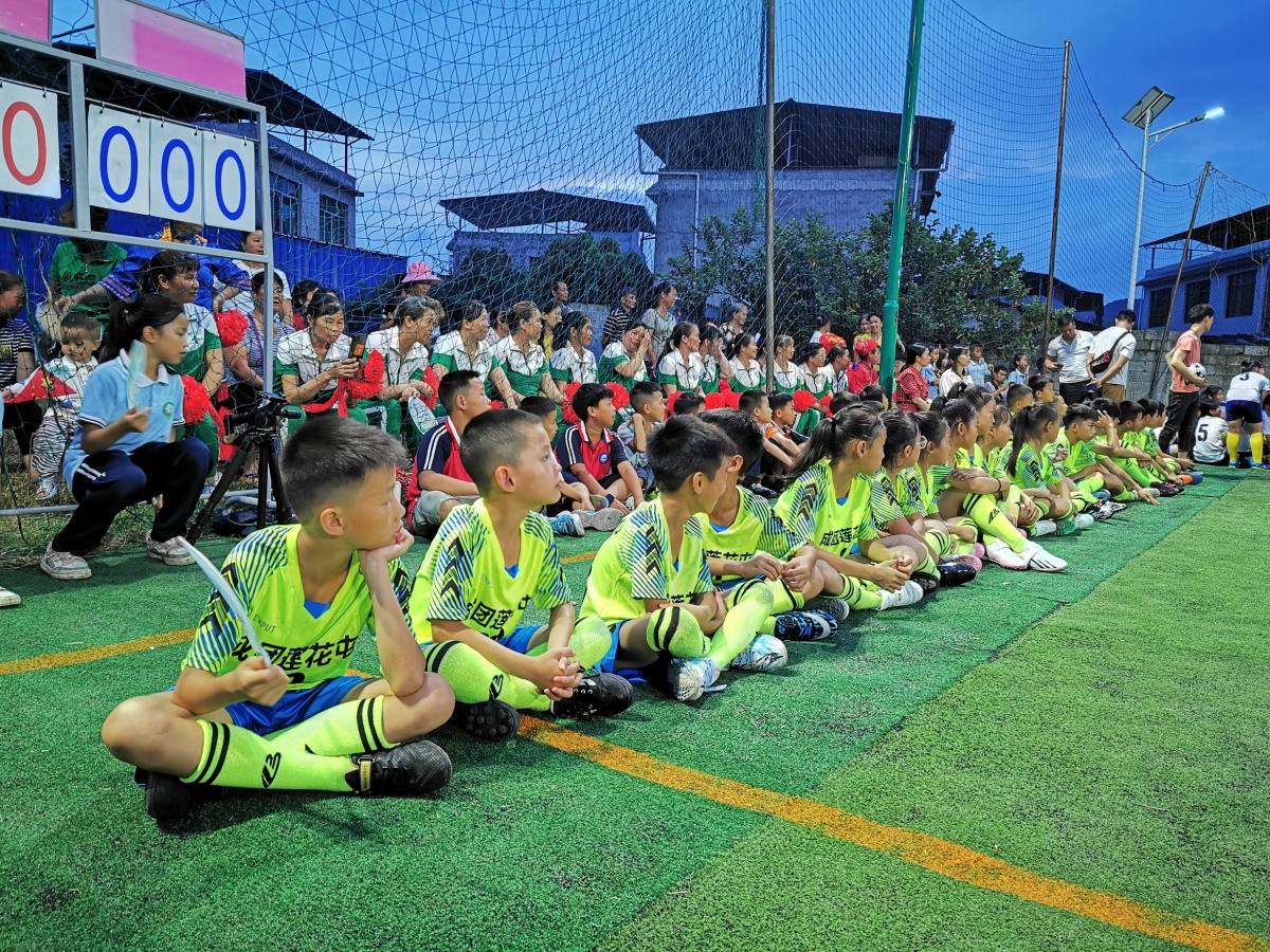 村镇足球赛,乡村少年足球赛