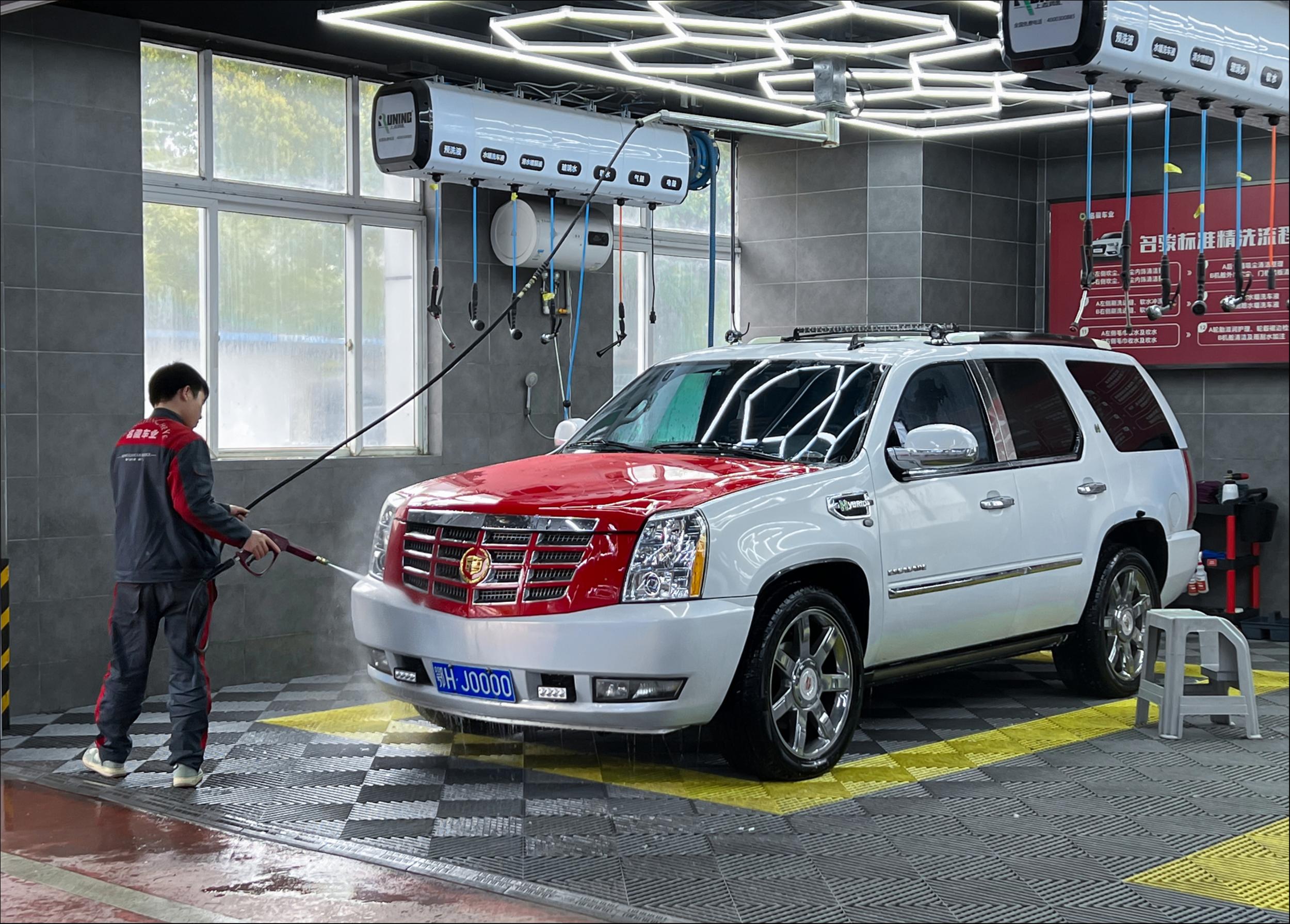 养车市场陷入低价内卷，“虎猫狗”还没等到春天