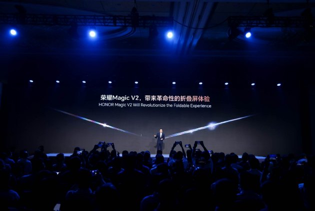 赵明谈荣耀折叠屏新机,荣耀折叠赵明