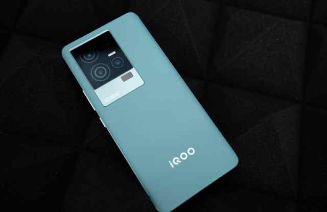 iqoo11s属于高端旗舰机吗,iqoo11s是旗舰吗