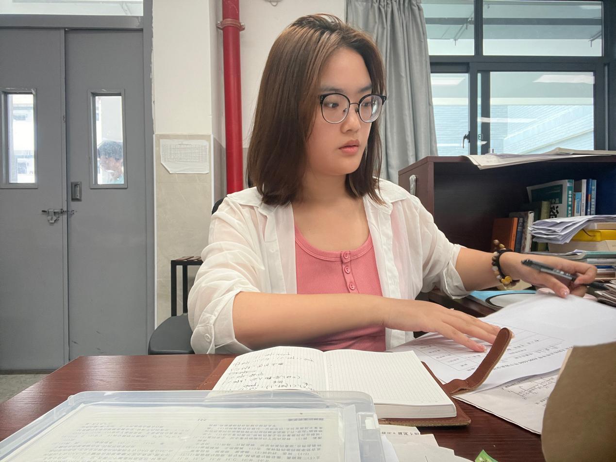 青年教师高鲜：恒定是一片充满元气的“森林”