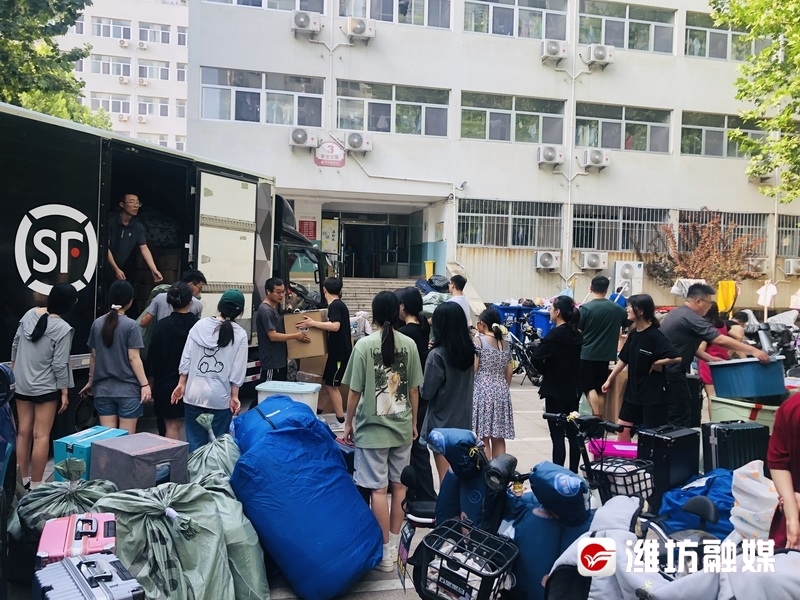 毕业快递小哥,毕业寄快递停留了两天