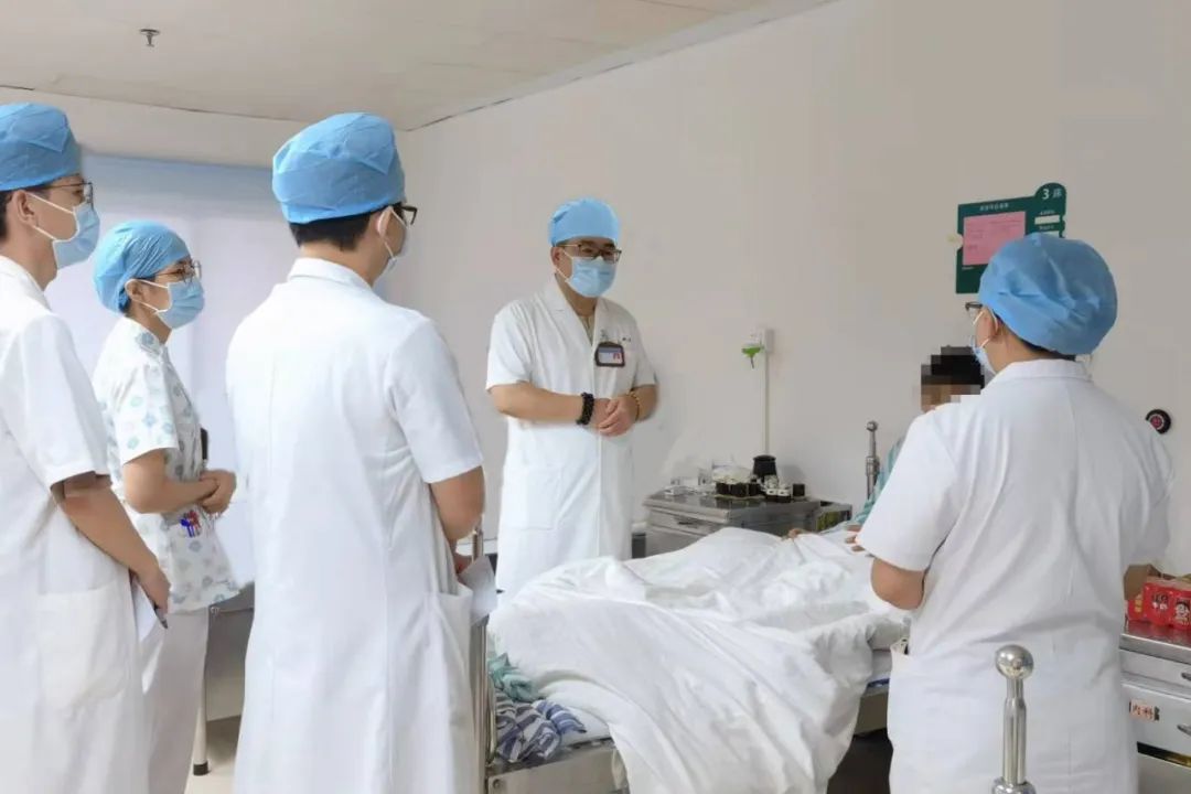 警惕！东莞女子确诊甲亢后服药治疗，一场小“感冒”却险些丧命！医生提醒······