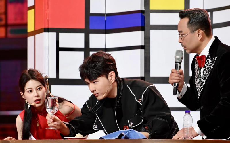 专访魔术师邓男子,魔术师邓男子变身沈梦辰