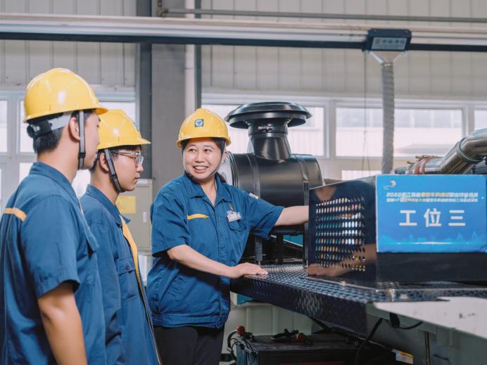 厚植技能人才成长沃土,厚植人才沃土打造人才高地