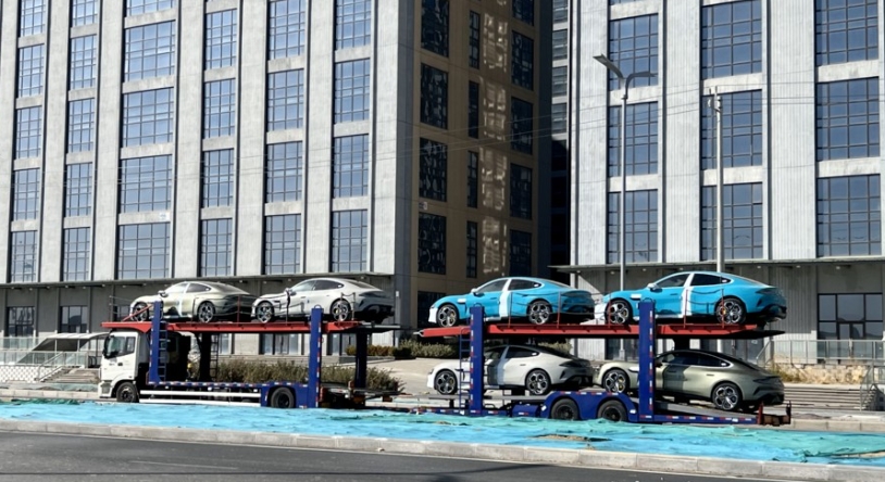 小米汽车新工厂最新动态,实探小米汽车深圳店