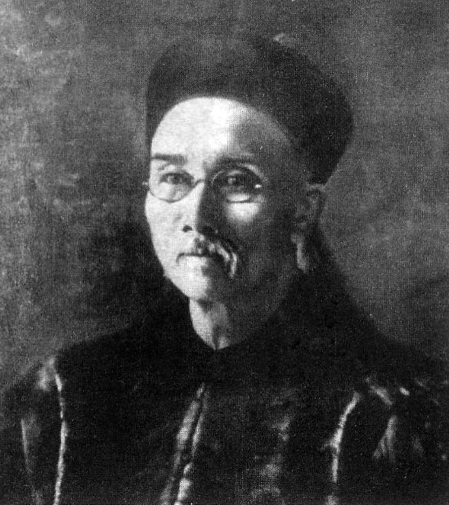 鍗庝鲸棰嗚闄堣姵,鍗庝鲸闄堣姵