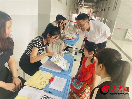 五彩童年“心”启航，未来可期新成长！奎文区崇德学校2023级新生入学报道纪实